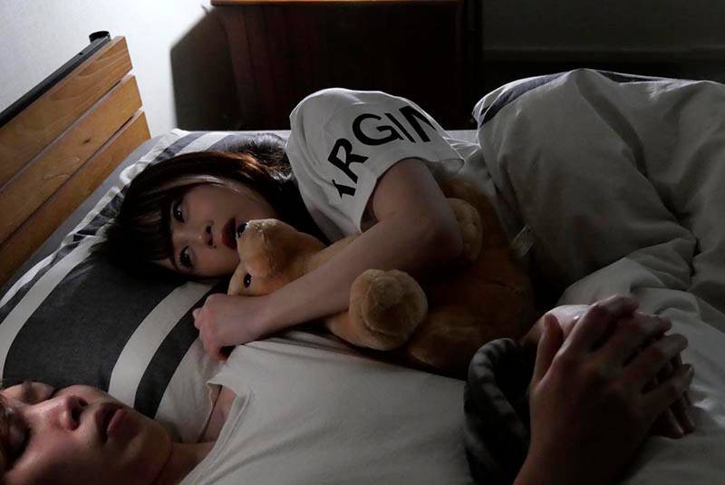 STARS-233 Chuyện chung nhà cùng anh bạn phòng bên